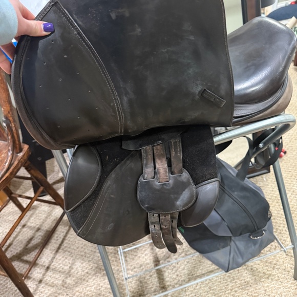 Cardinal 18in Saddle - Picture 2 of 4